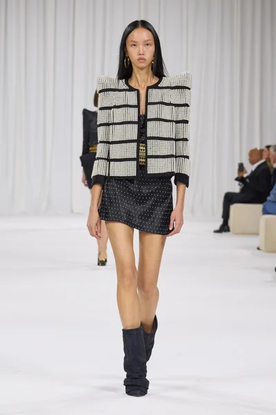 Look 23